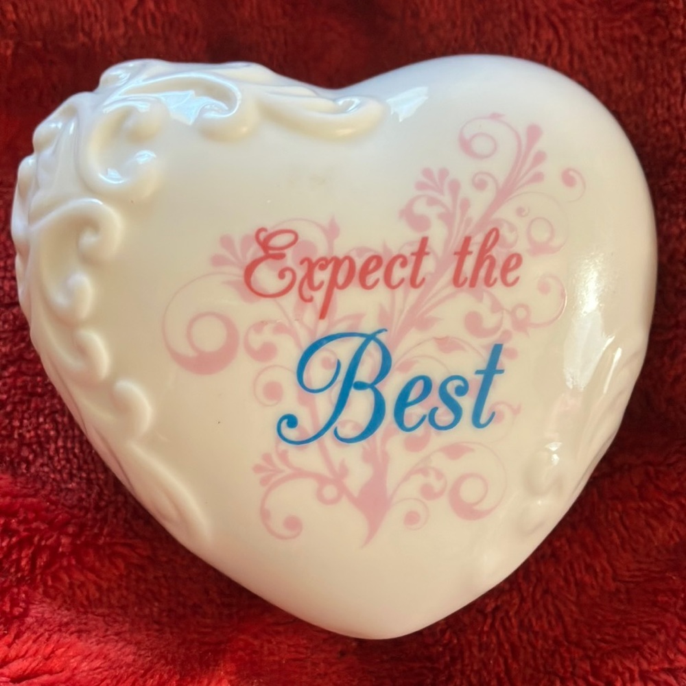 VINTAGE HEART PAPERWEIGHT
